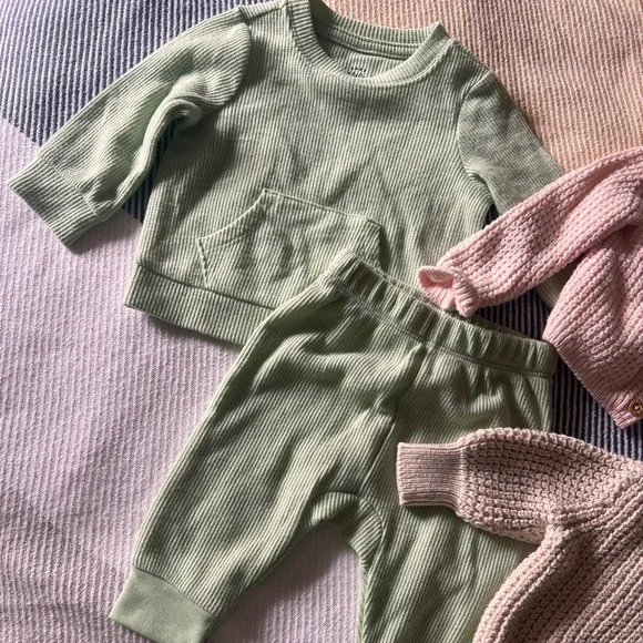 Gender Neutral Baby Clothes Lot (NB–12Months) 👶✨ - Picture 2 of 16